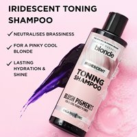iridescent toning shampoo with blush pigments
